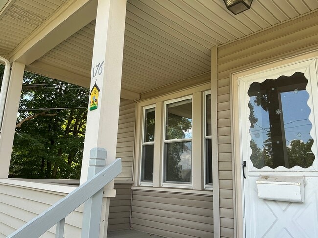 Photo - 176 McClintock St Unit 176 McClintock Street