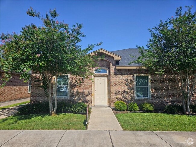 Building Photo - 1901 S Texas Blvd Rental