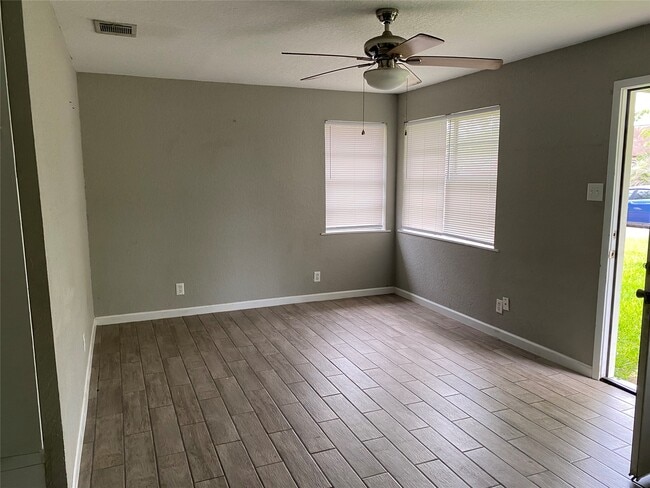 Photo - 612 N Avenue B