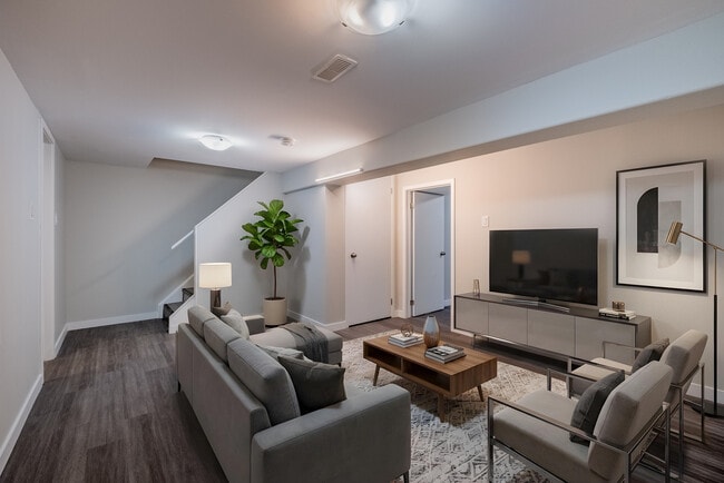 Photo - 15 Millwood Crescent