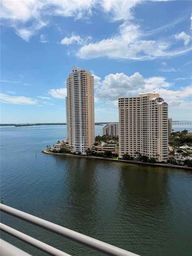 Building Photo - 335 S Biscayne Blvd Unit 2003