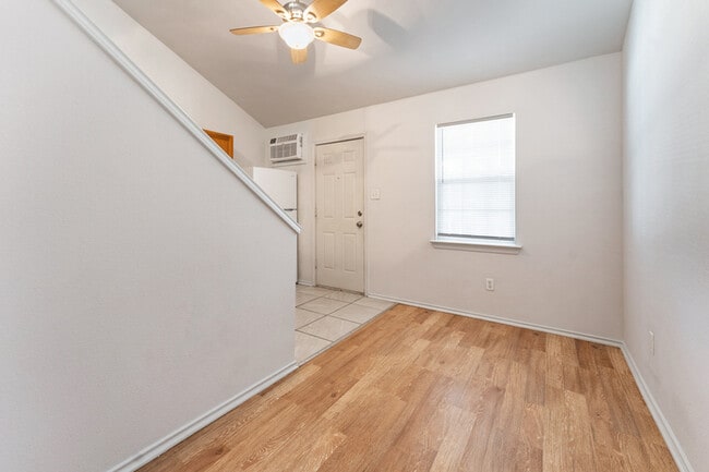 Photo - 720 Pritchett Ln