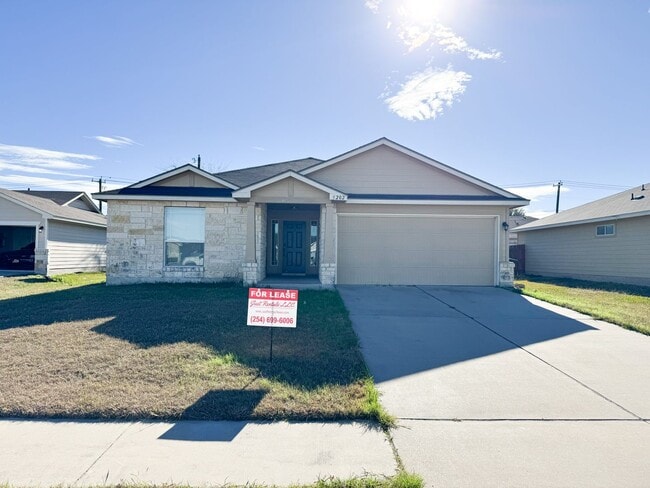 Building Photo - Charming well-maintained 4-bedroom, 2-bath home tucked in a quiet cul-de-sac just minutes from Fo...