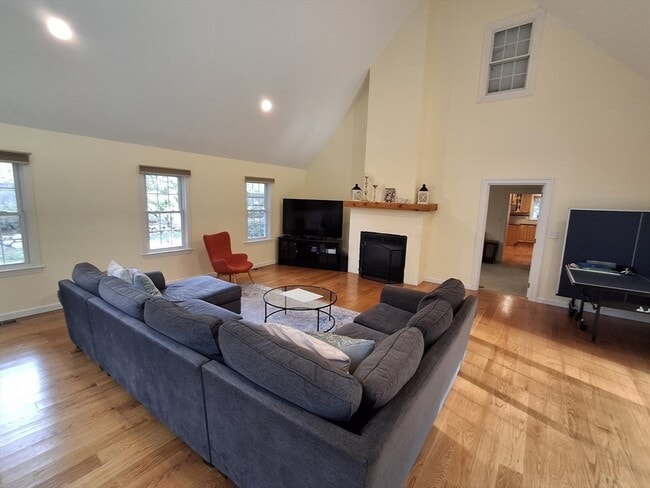 Photo - 6 Rockwood Ln