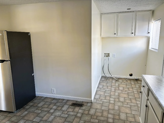 Photo - 118 Nat Barber Ave