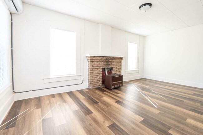 Photo - 423 N Emporia Ave Unit 3