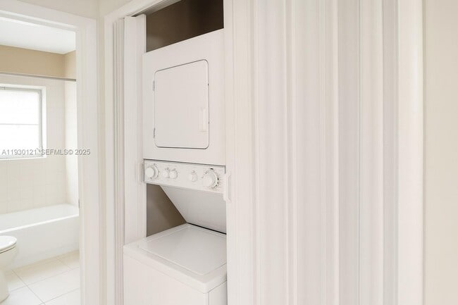 Photo - 4951 Wedgewood Way Unit 1