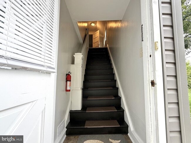 19 E Pothouse Rd