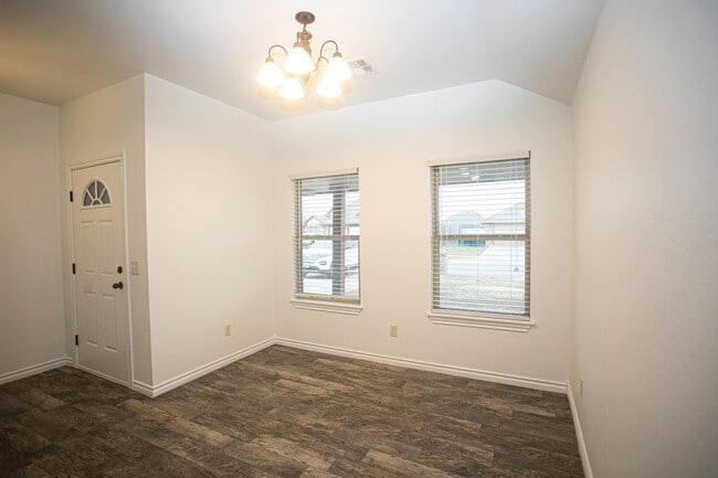 Photo - 324 SW 147th St