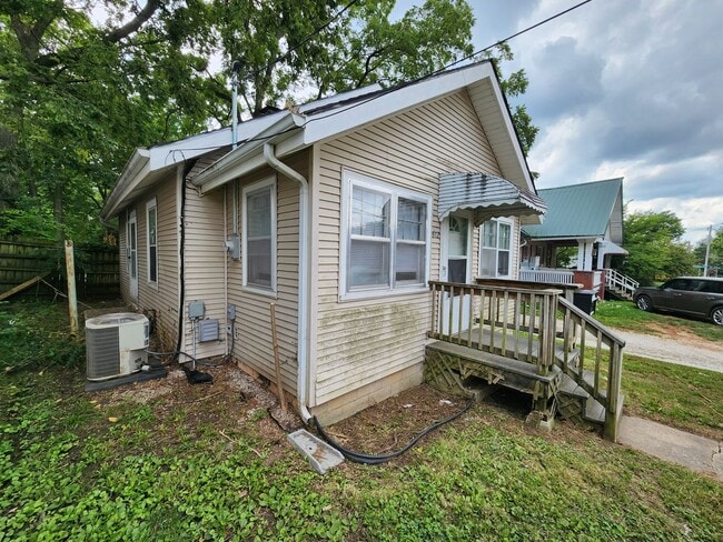 Photo - 612 W Nichols St