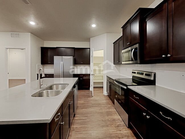 Photo - 5100 W Bellevue St