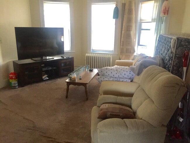 Photo - Shirley Street in Winthrop MA Unidad 2