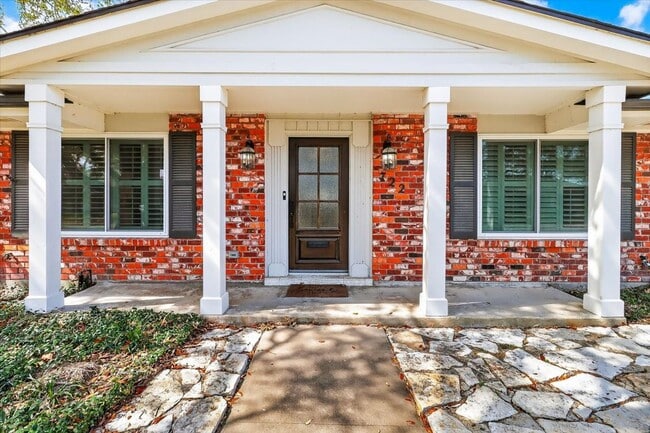 Photo - 722 Brock Dr