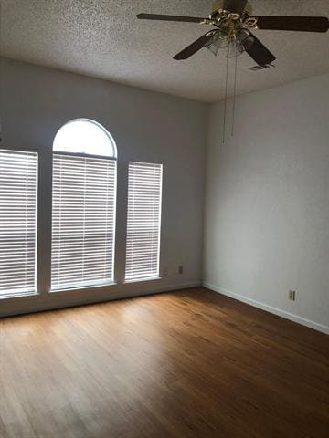 Photo - 2021 Meadow Park Dr