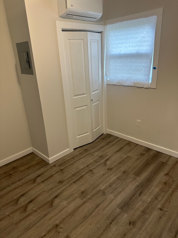 Photo - 4233 E 38th St Unidad B