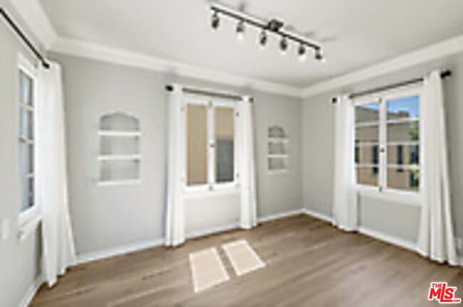 815 N Harper Ave