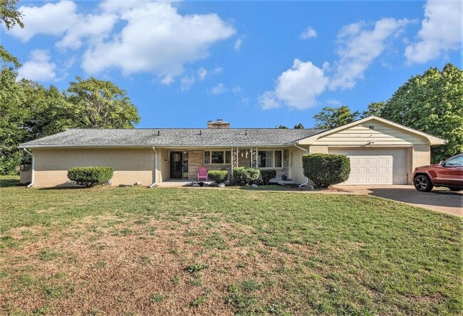 Building Photo - 513 N Ottawa Rd