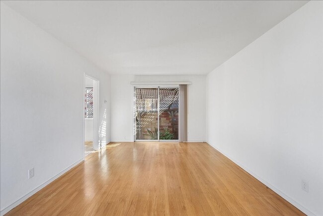 Photo - 3131 Fernside Blvd Unit 3131 Fernside Blvd - LU