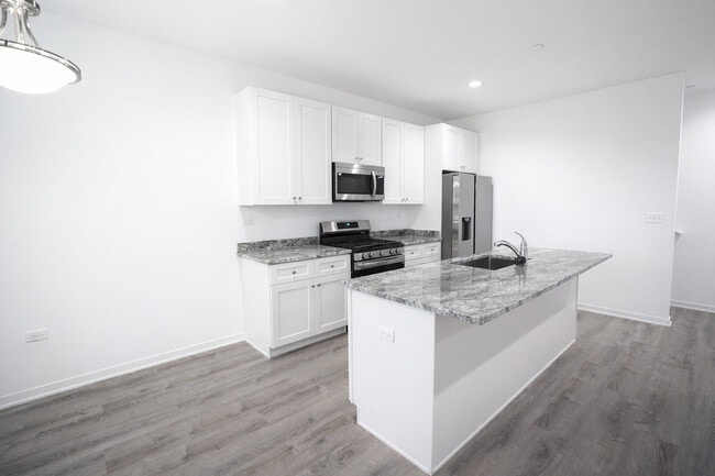 Photo - 1128 Gillespie Ln