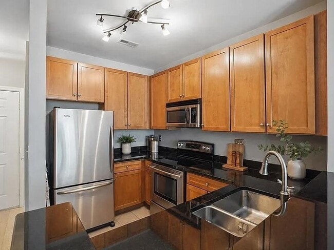 Photo - 24 Ave at Port Imperial Unit 226x