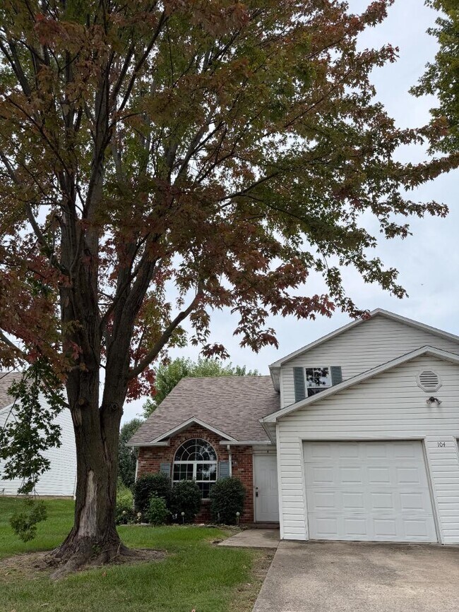 Photo - 104 SouthWoods Court - A