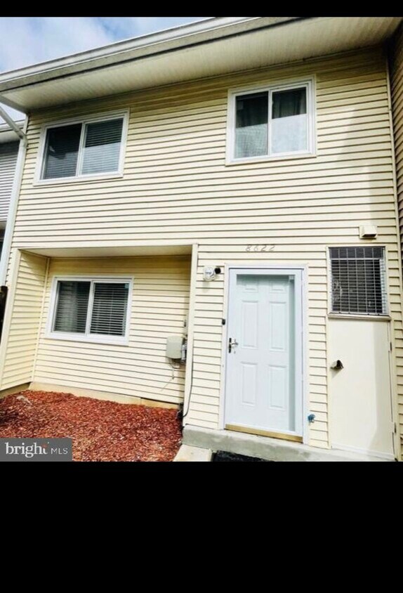 Front - 8622 Village Sq (Alexandria, VA)