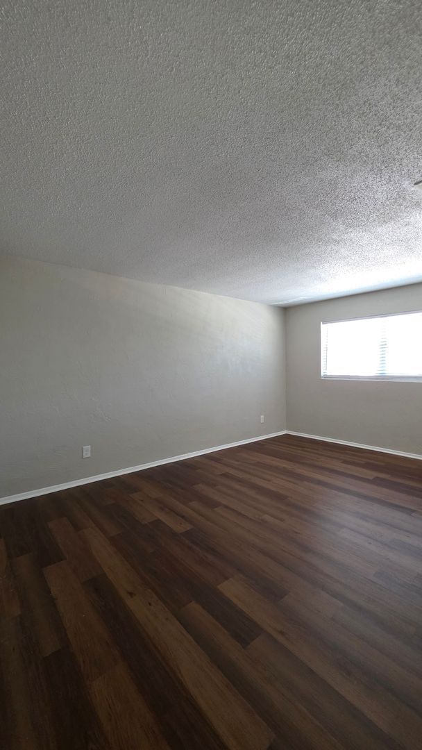 Photo - ** HALF OFF 1ST MONTH'S RENT WITH 13 MONTH LEASE ** Unidad 313-7