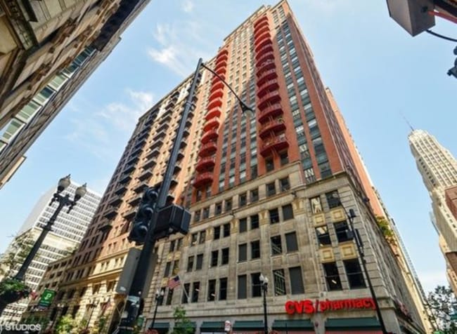 Building Photo - 208 W Washington St Unit 1201 Rental