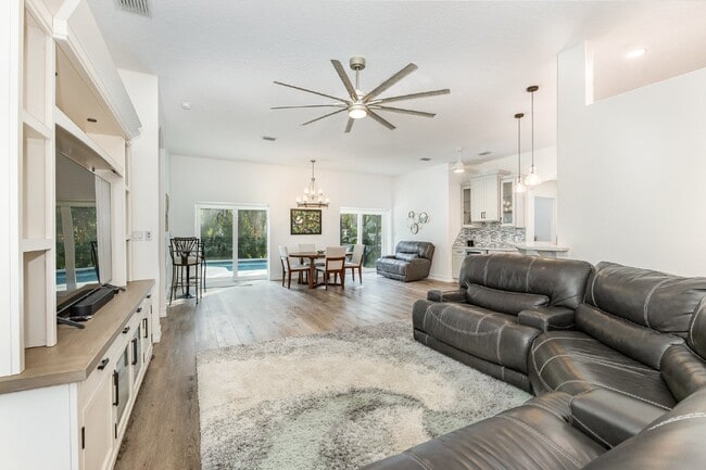 Photo - For Rent: Stunning Home in Tranquil Greystone Subdivision.