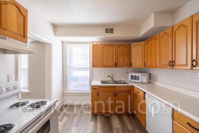 Photo - 4306 Fisher St
