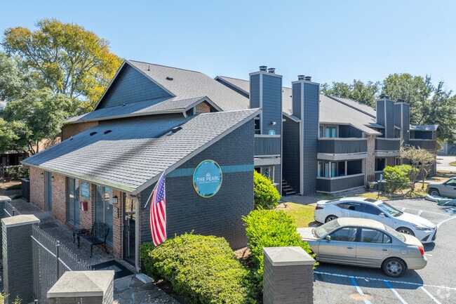 Oficina de arrendamiento - Exterior - The Pearl