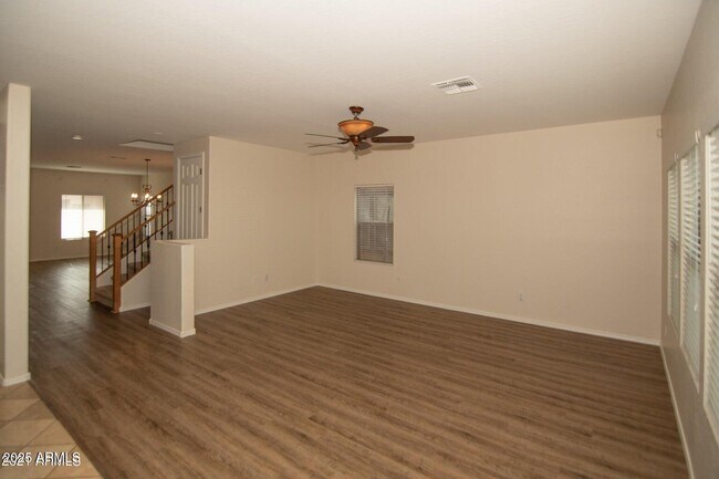 Photo - 605 N 111th Dr