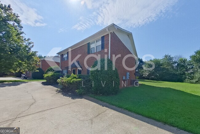 160 Deer Pkwy