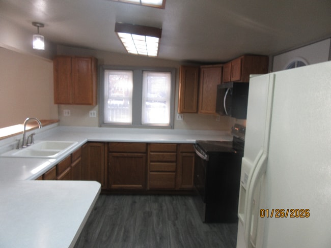 Photo - 353 Blake St