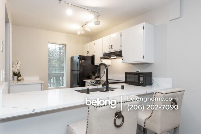 Photo - 515 Newport Way NW Unit B1
