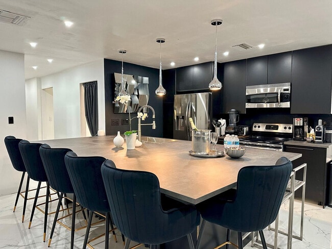 Photo - 5700 Saddlebrook Way Unidad ID1291336P