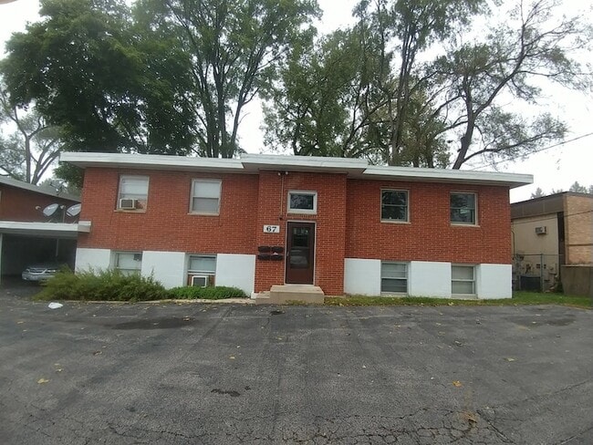 Building Photo - 67 N Aldine St Unit 5