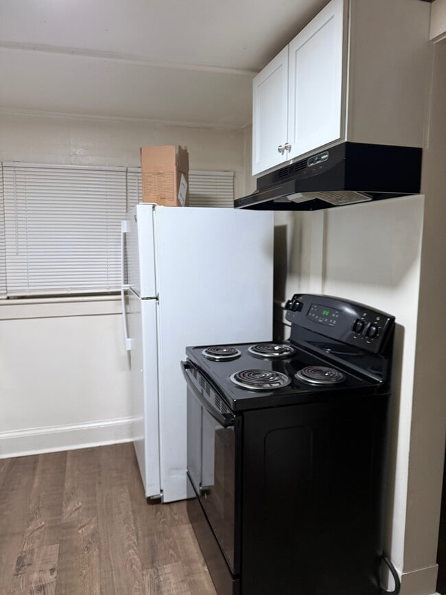 Photo - 821 Mt Vernon Ave Unit B