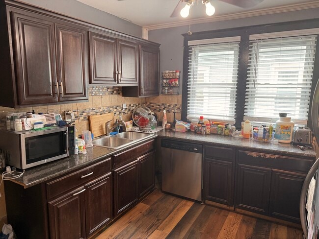 Photo - 359 Colvin Ave Unit Upper