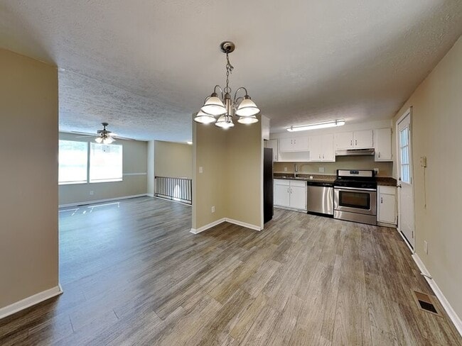 Photo - 2875 Woodburn Ct