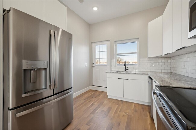 Building Photo - 5412 Delancey St Unit 5412-B