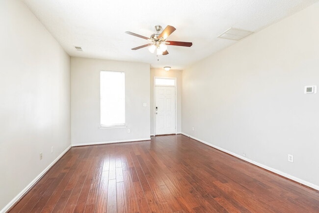 Photo - 13965 Dingess Rd