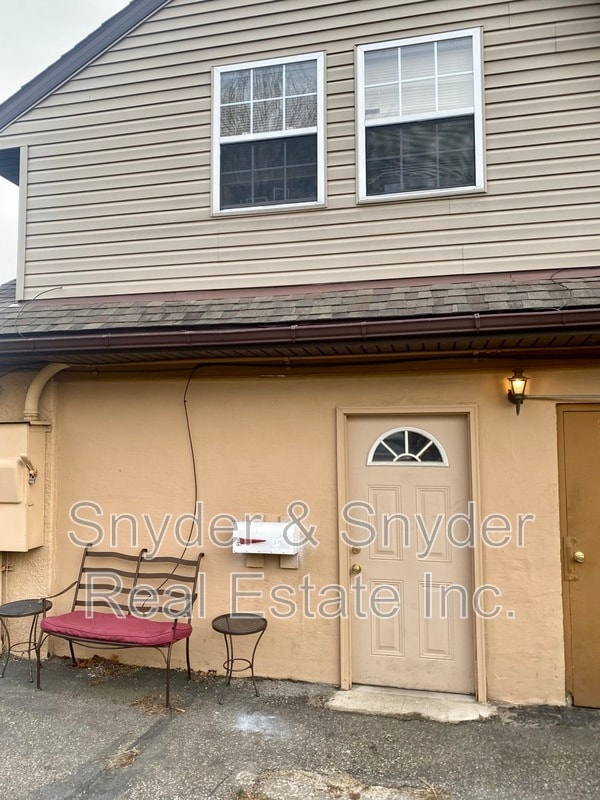 Photo - 777 W Market St