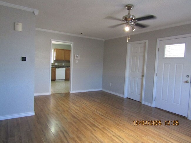 Photo - Very nice spacious home located in the Heinz area!