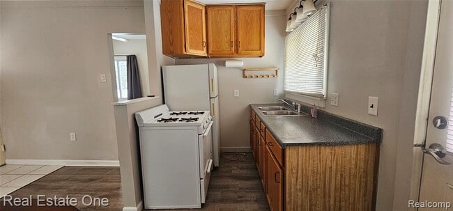 Photo - 8845 Orrick St