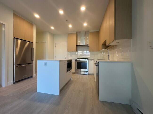 Photo - 104-7599 15th Street Unité 104