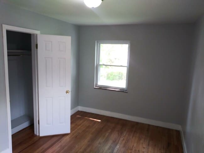 Photo - 3 Bed/1 Bath - Single Family Brick Home - Available now!