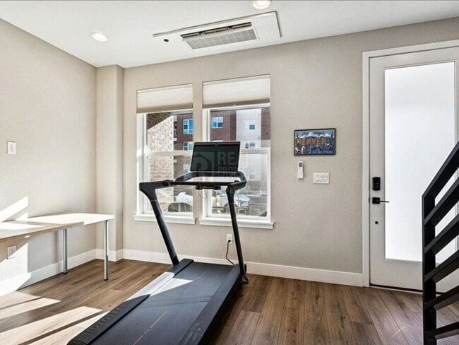 Photo - 3073 W Bates Ave