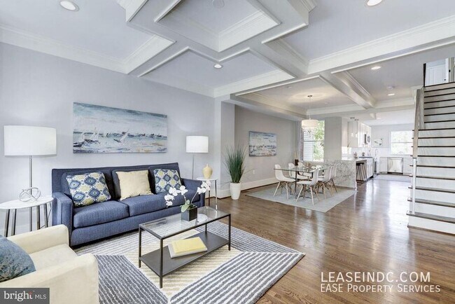 Photo - 2129 4th St NE