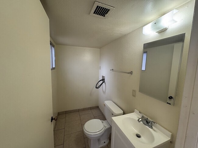 Photo - Holiday Gardens 2br Townhome